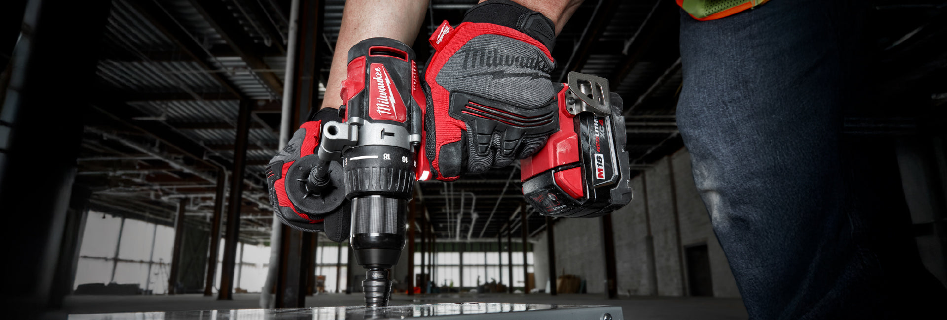 custom-slideshow-image-desktop-block_bF3rMe