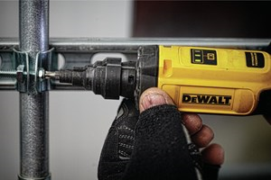 DEWDCF681N2